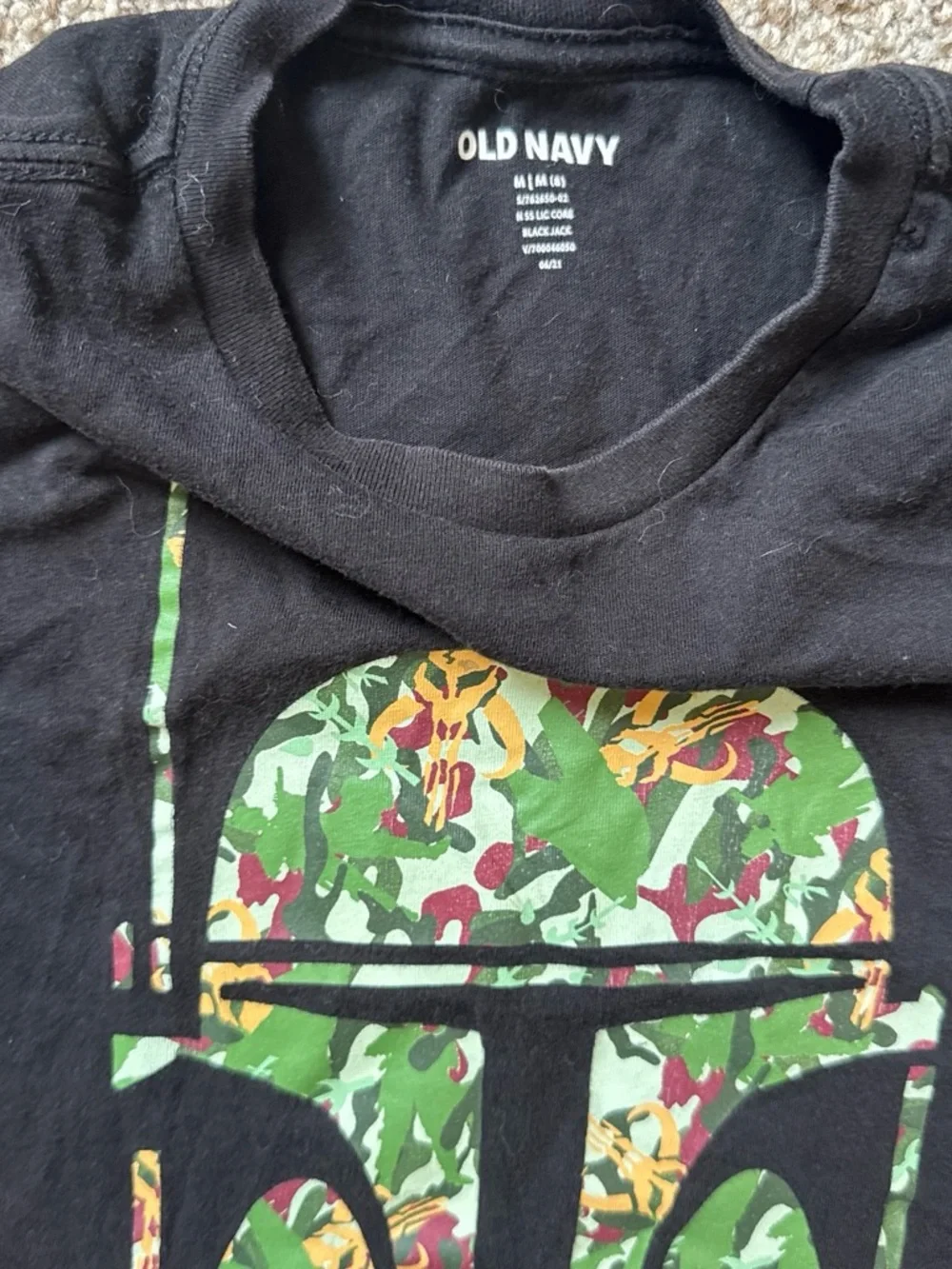 Old Navy Black Star Wars Kids Tee with Camo Boba Fett Mandalorian Graphic